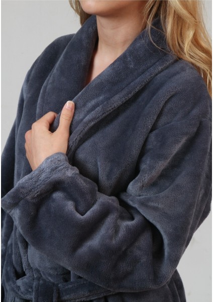 Polar Kadın Sabahlık – Yumuşak Dokulu, Rahat Kesim, Şal Yaka, Kuşaklı ve Midi Boy Konfor modelleri