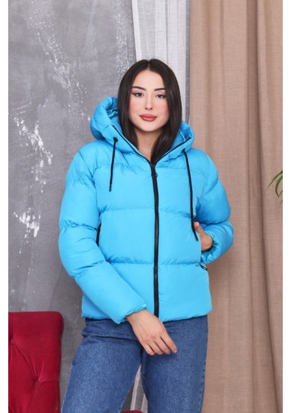 Kadın Bej Kapüşonlu Elyaflı Rüzgar Geçirmez Şişme Kışlık Mont