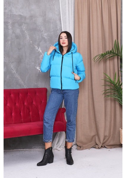 Kadın Bej Kapüşonlu Elyaflı Rüzgar Geçirmez Şişme Kışlık Mont fırsatları