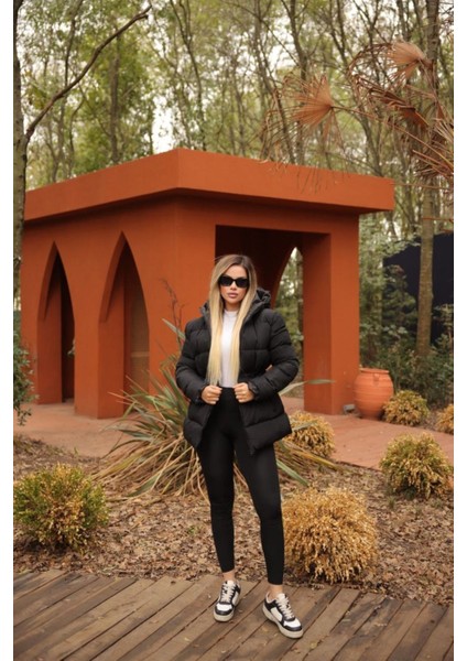 Kadın Kapüşonlu Belden Lastik Detaylı Dolumlu Şişme Mont modelleri