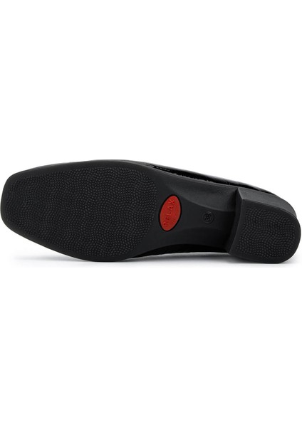 Kadın Hakiki Deri Siyah Comfort Ayakkabı 611 E5296-392 Bn Ayk SK25-26 Black modelleri