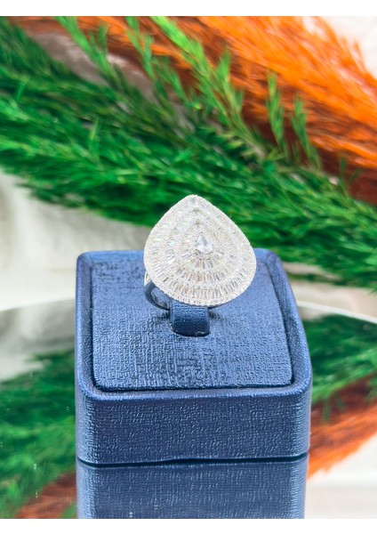 925 Ayar Gümüş Iri Boy Damla Modeli Lüks Kadın Yüzük