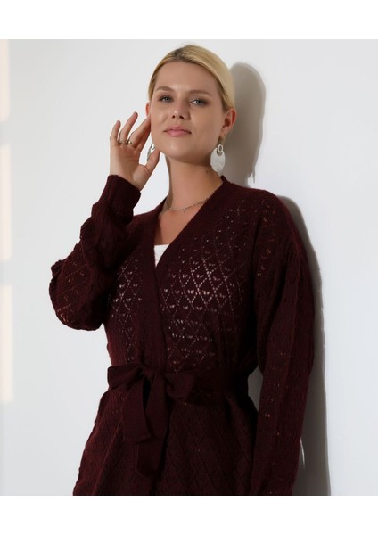 Delikli Kemerli Triko Hırka