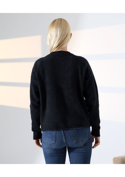 Çiçek Düğmeli Yumuşak Dokulu Triko Hırka indirimleri