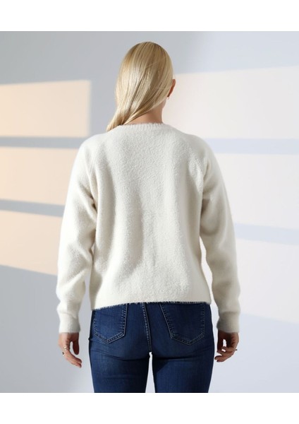 Çiçek Düğmeli Yumuşak Dokulu Triko Hırka indirimleri