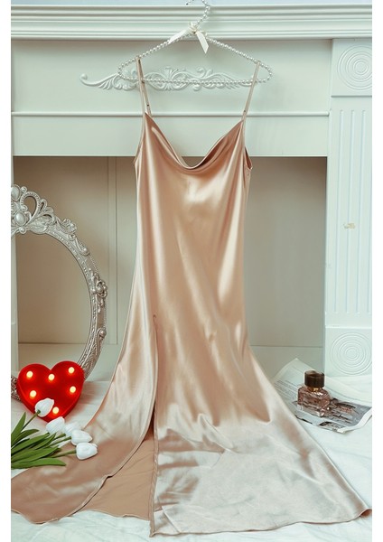 Degaje Yaka Yırtmaçlı Saten Gecelik indirimleri