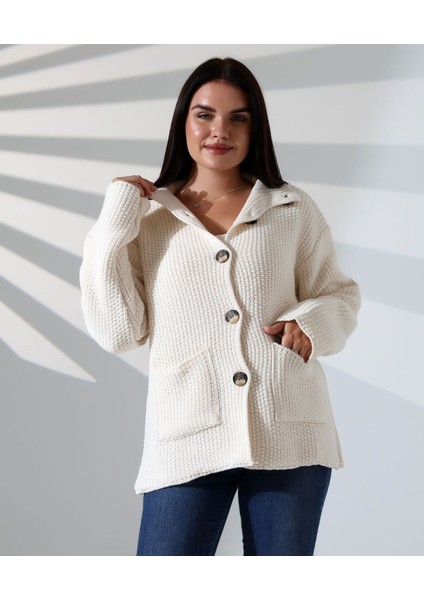 Göz Alıcı Sadelik Düğmeli Triko Hırka