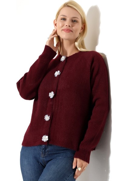 Çiçek Düğmeli Yumuşak Dokulu Triko Hırka modelleri