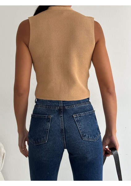 Kadın Düğmeli Triko Yelek modelleri