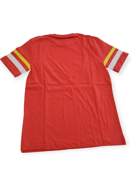 Göğüs Baskılı T-Shirt modelleri