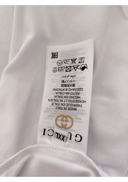 Göğüs Baskılı T-Shirt fırsatları