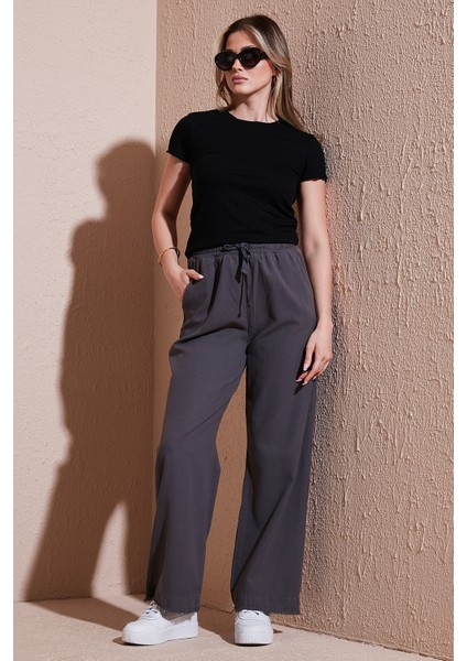 Pamuklu Relaxed Fit Yüksek Bel Geniş Paça Pantolon Bayan Pantolon 668YP5275