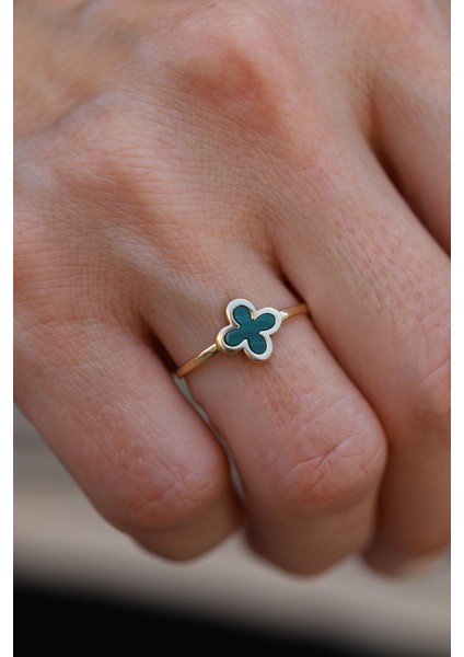 14 Ayar Altın Yeşil Geçişli Taş Detaylı Mini Yonca Yüzük fiyatları