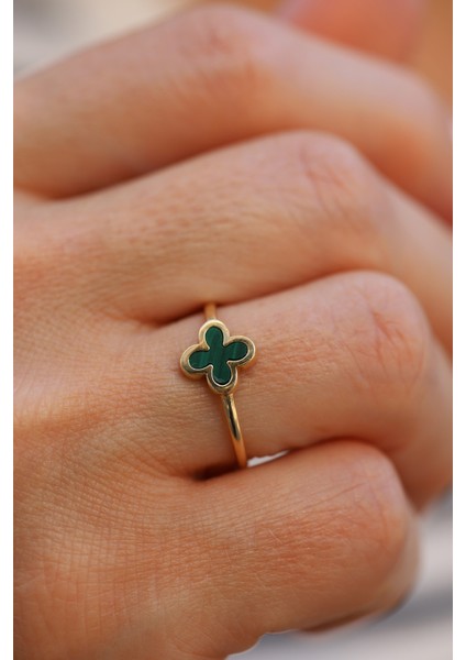 14 Ayar Altın Yeşil Geçişli Taş Detaylı Mini Yonca Yüzük fırsatları