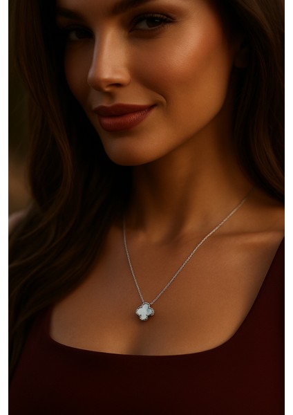 925 Ayar Gümüş Ay Taşlı Yonca Modeli Lüks Kadın Kolye indirimleri