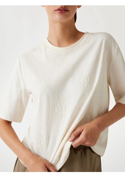 Peony Kadın Krem Aktif Boxy Fit T-Shirt V5YI10I3Z14-F0EW fırsatları