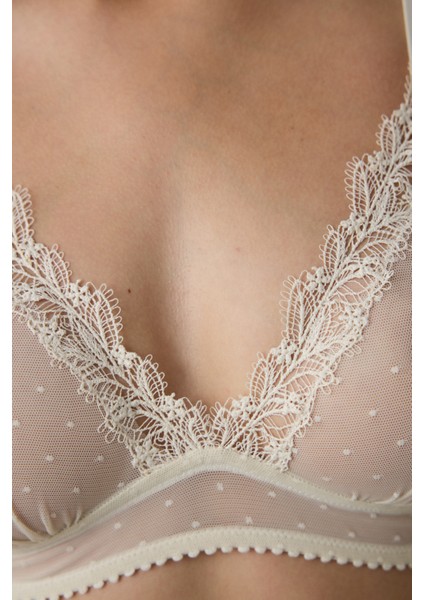 Bej Brode Detaylı File Balensiz Dolgusuz Üçgen Sütyen