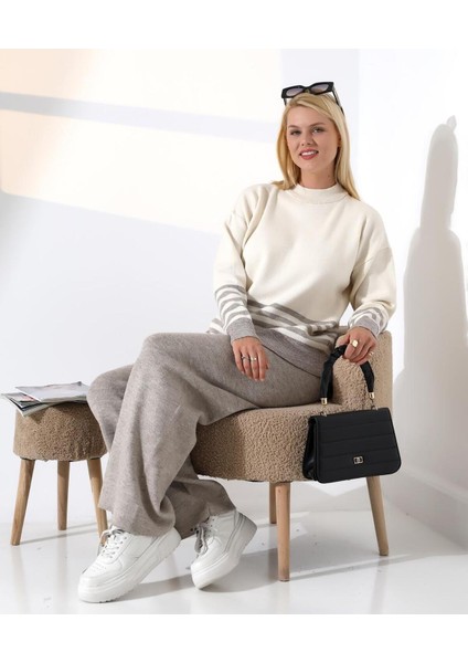 Asil Çizgili ve Düz Renk Triko Takım fırsatları