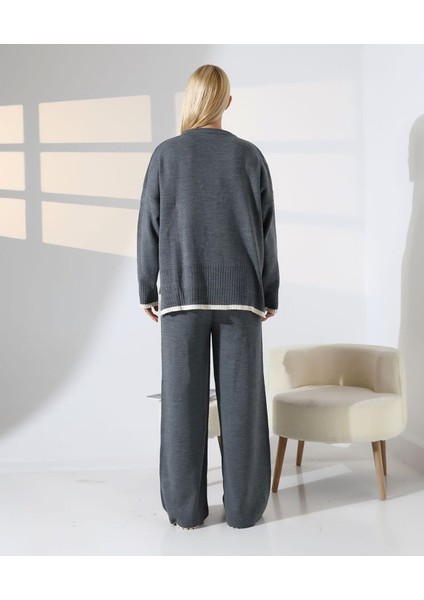 Modern Dokunuş Çizgi Detay Triko Takım indirimleri