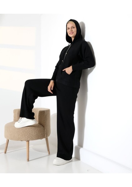 Spor Şıklığı Kapüşonlu Triko Takım fiyatları