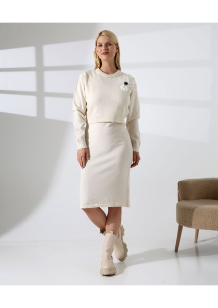 Tüy Detaylı Kazak-Elbise Triko Takım