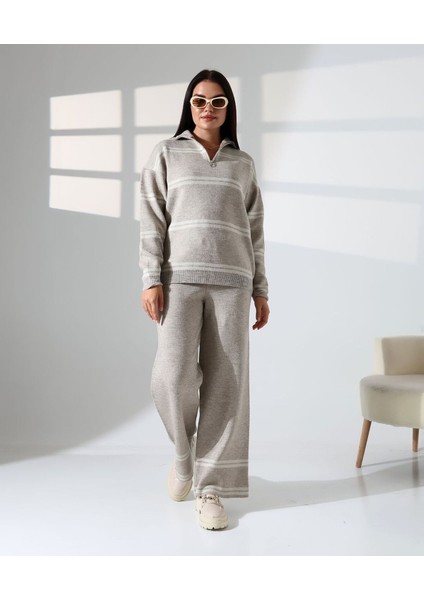 Yaka Fermuarlı Şeritli Basic Triko Takım
