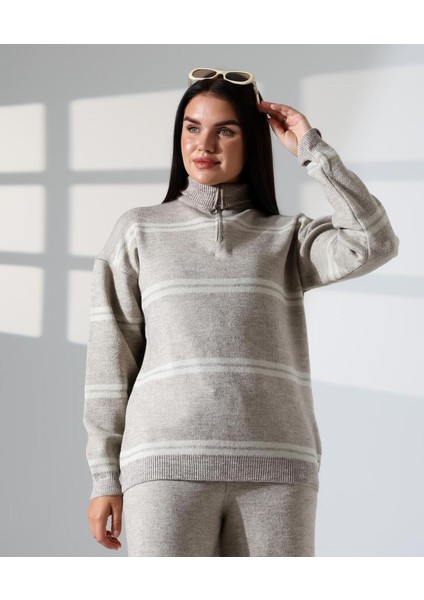 Yaka Fermuarlı Şeritli Basic Triko Takım fiyatları