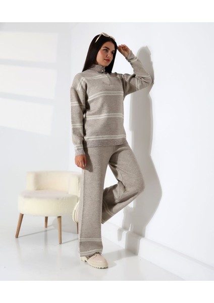 Yaka Fermuarlı Şeritli Basic Triko Takım modelleri
