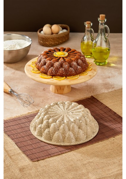 Prizma Döküm Granit Kek Kalıbı Krem 26 cm