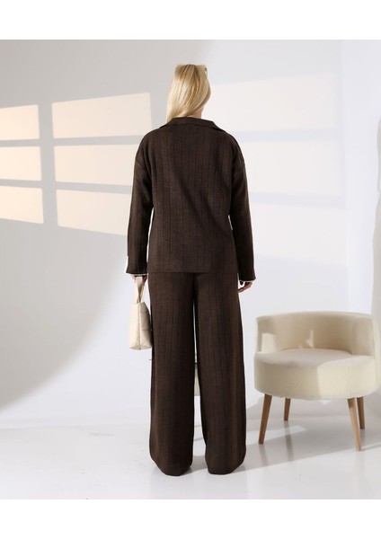 Kol ve Yaka Detay Fitilli Triko Takım indirimleri