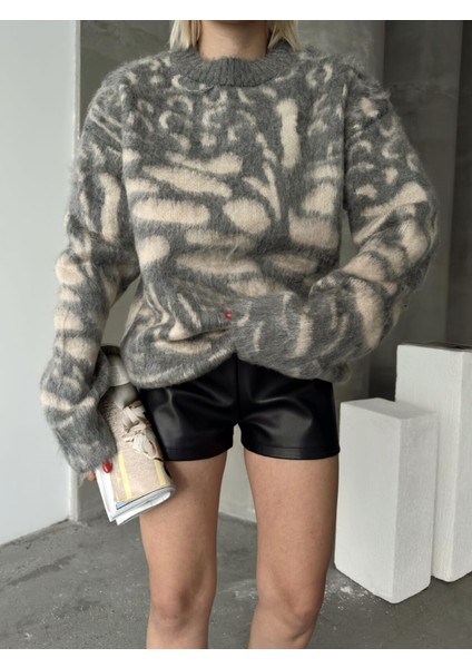 Zebra Desenli Şık Triko Kazak