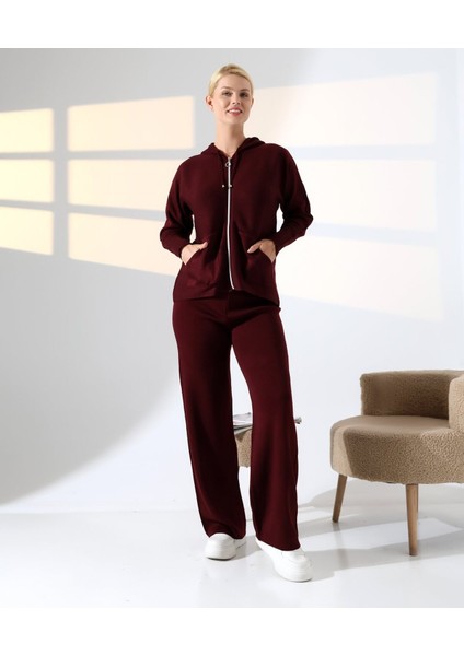 Spor Şıklığı Kapüşonlu Triko Takım