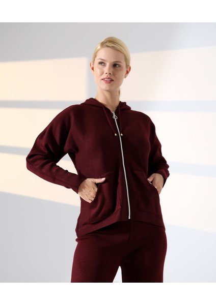 Spor Şıklığı Kapüşonlu Triko Takım modelleri