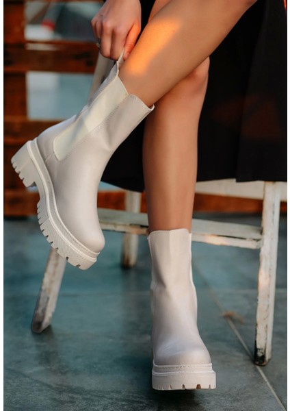 Derla Ten Cilt Topuklu Bot indirimleri