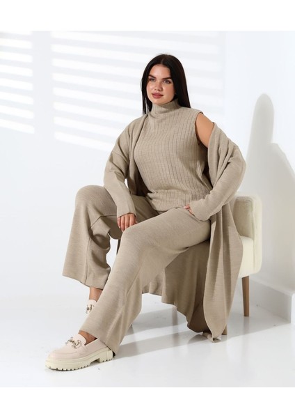 Balıkçı Yaka Asil Üçlü Triko Takım fırsatları