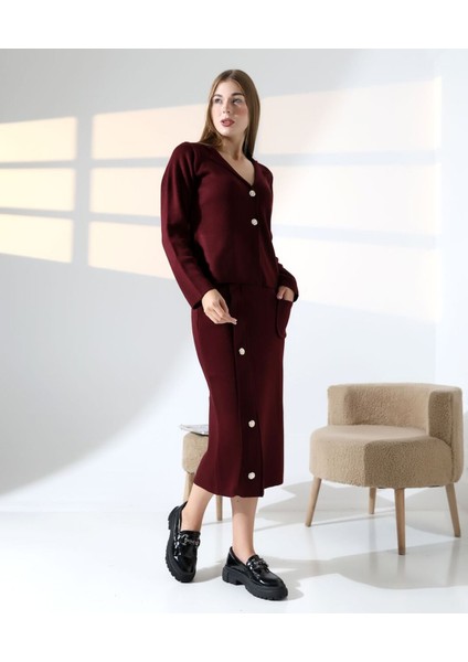 Düğme Detaylı Şık Etekli Triko Takım