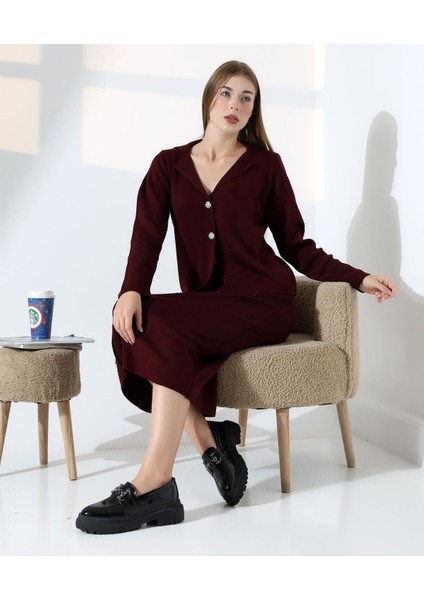 Düğme Detaylı Şık Etekli Triko Takım fırsatları