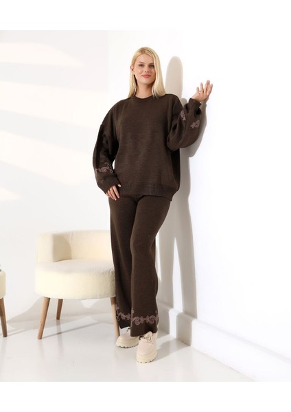 Nakış Detaylı Dokuma Triko Takım fiyatları