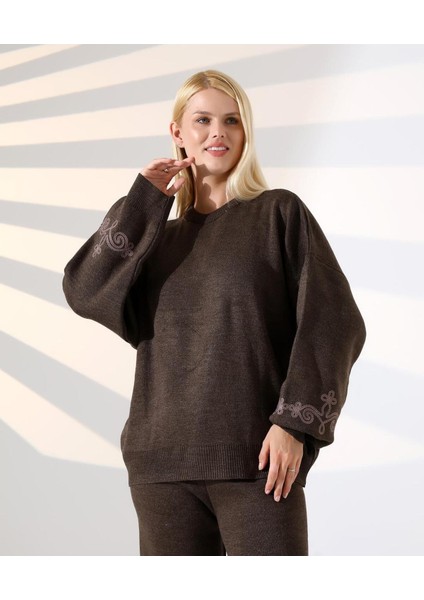 Nakış Detaylı Dokuma Triko Takım modelleri