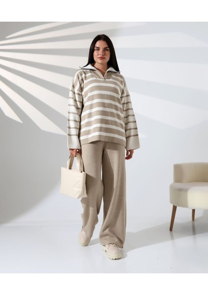 Fermuarlı Yaka Çizgili Sportif Triko Takım