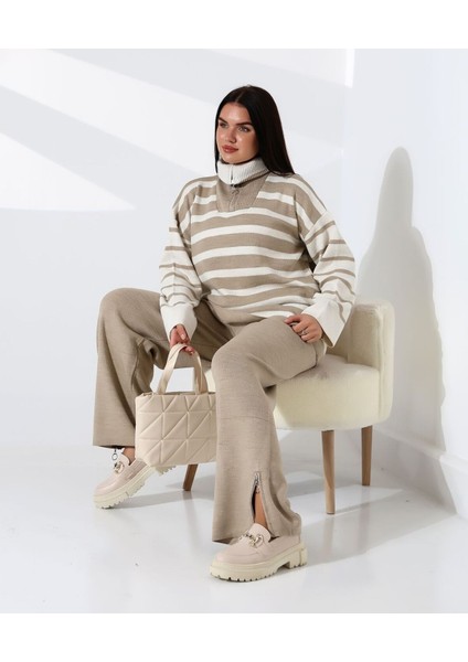 Fermuarlı Yaka Çizgili Sportif Triko Takım fırsatları