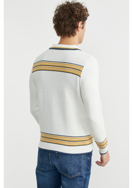 Polo Yaka Kilim Motifli Triko Kazak - Kemik indirimleri