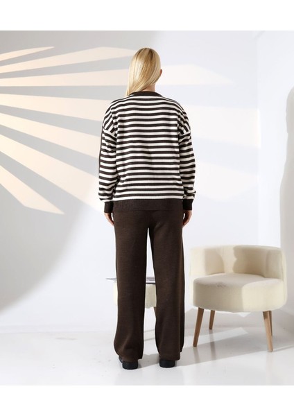 Cep Detaylı Çizgili Triko Takım indirimleri
