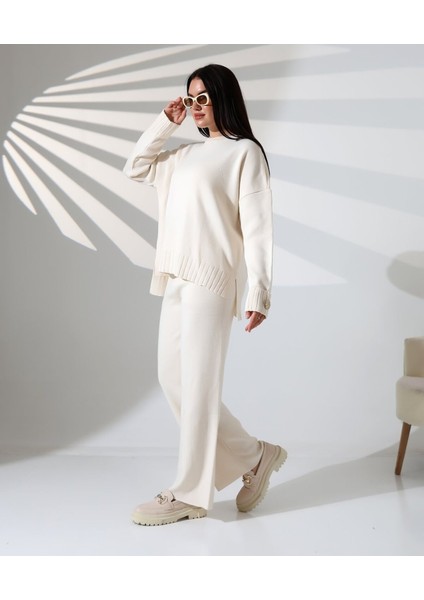 Rahat Kalıp Kol Detaylı Triko Takım fırsatları