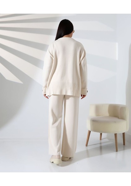 Rahat Kalıp Kol Detaylı Triko Takım indirimleri