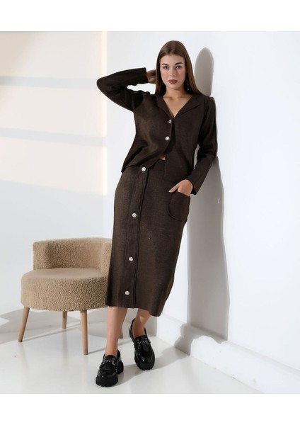 Düğme Detaylı Şık Etekli Triko Takım fırsatları