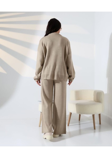 Sanatsal Dokunuş Basic Triko Takım indirimleri
