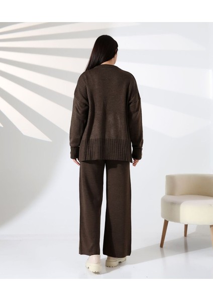 Rahat Kalıp Kol Detaylı Triko Takım indirimleri