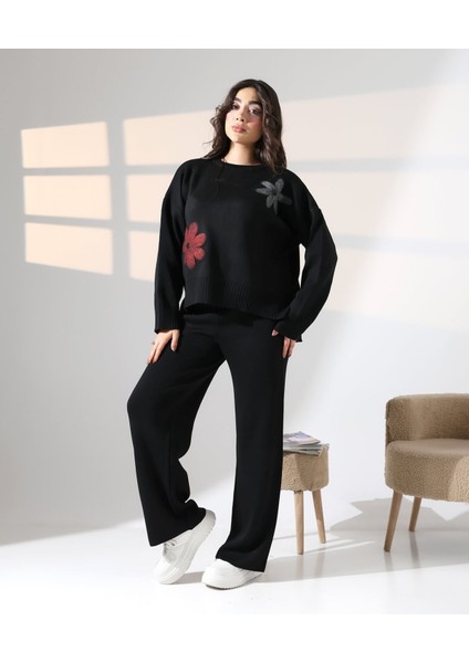 Işleme Detaylı Casual Triko Takım fırsatları