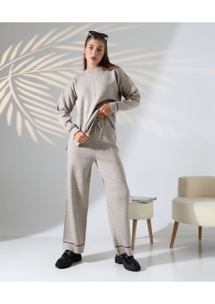 Kontrast Dikişli Kadın Triko Takım fırsatları